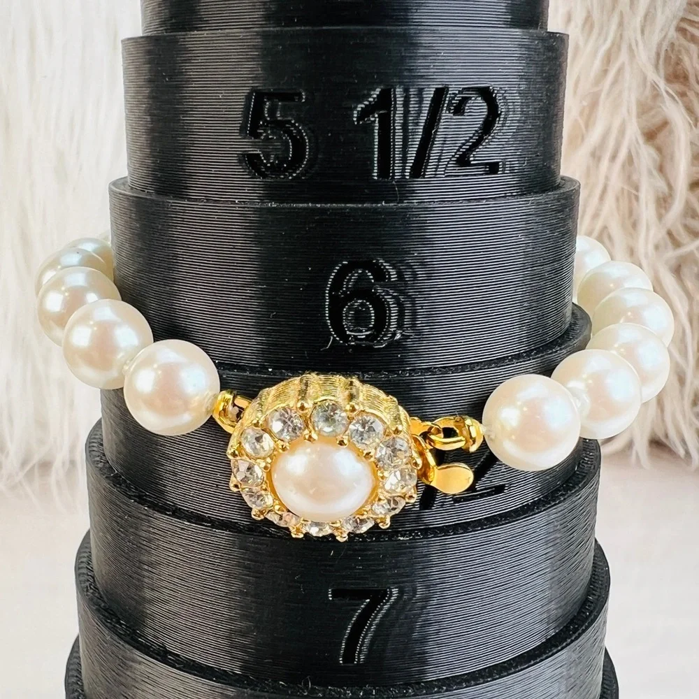 Gorgeous, vintage dressy, faux pearl bling bracelet